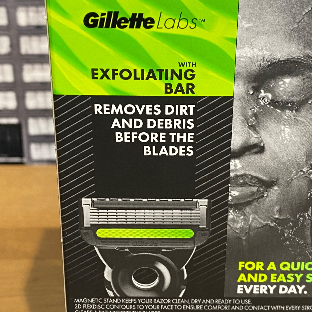 Gillette Labs Exfoliating Bar Razor Champion Gold Edition Magnetic Stand Exfoliating Bar 8700216150590
