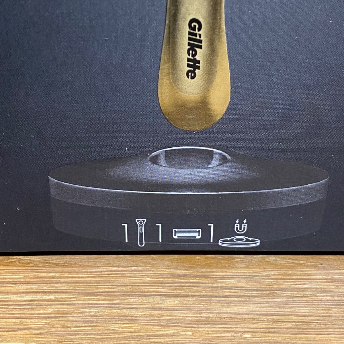 Gillette Labs Exfoliating Bar Razor Champion Gold Edition Magnetic Stand Exfoliating Bar 8700216150590