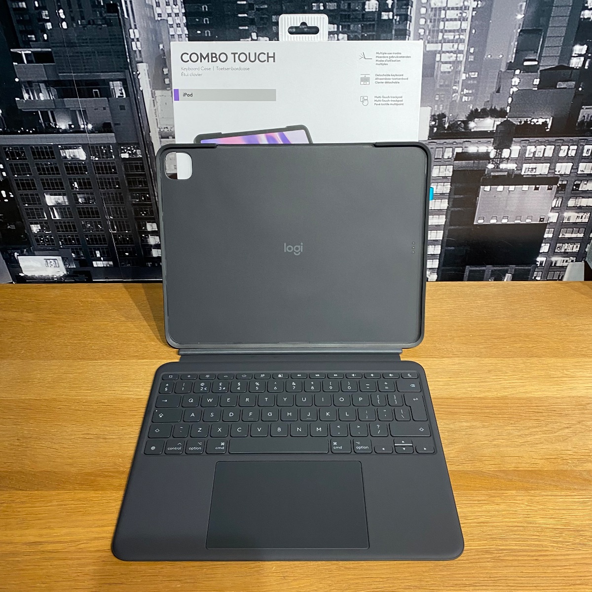 Logitech Combo Touch Keyboard Case iPad Pro 13-inch (M4) Graphite 100% Original HRH52B/A 5099206123014 (Brand New)