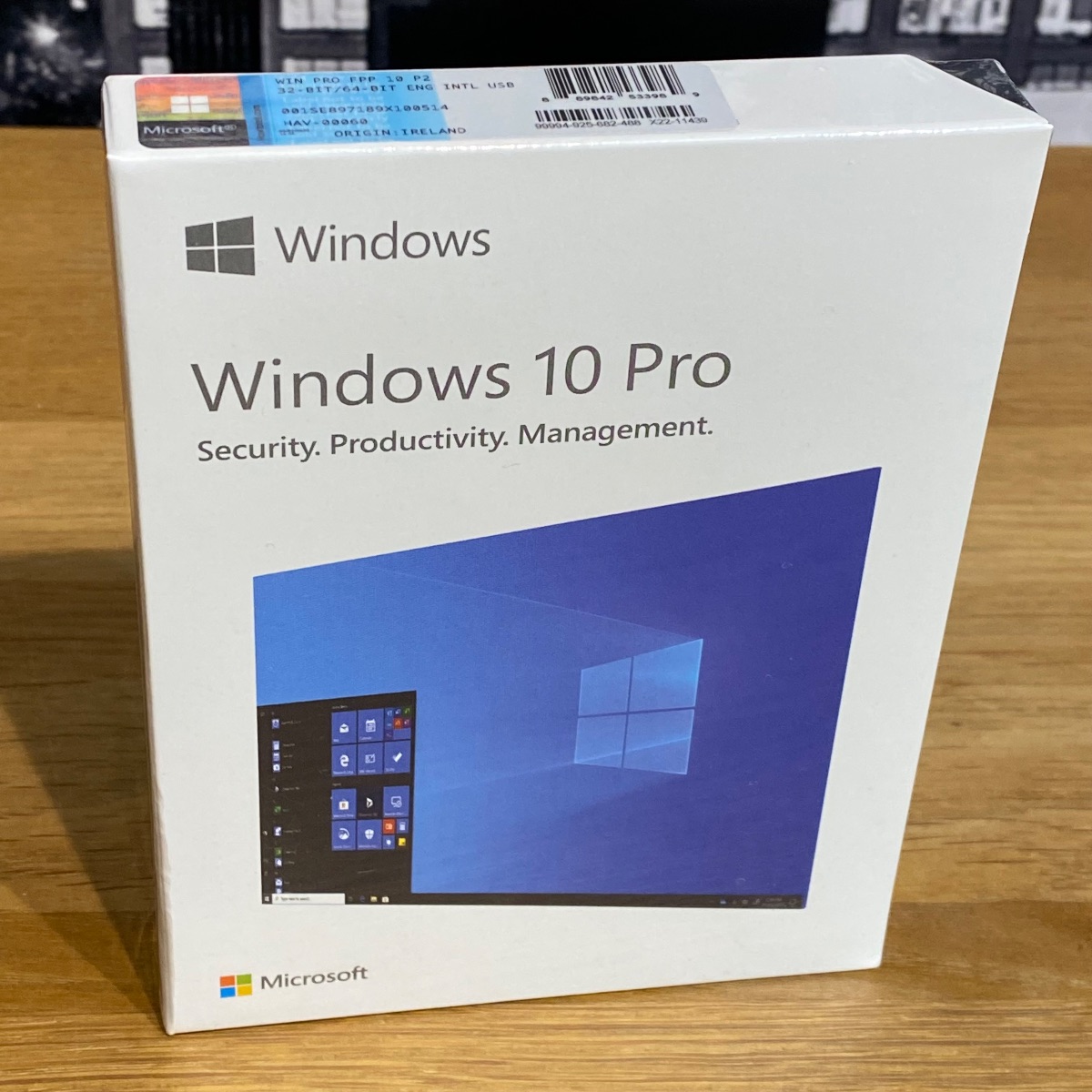 Microsoft Windows 10 Professional USB 64/32 Retail Boxed English