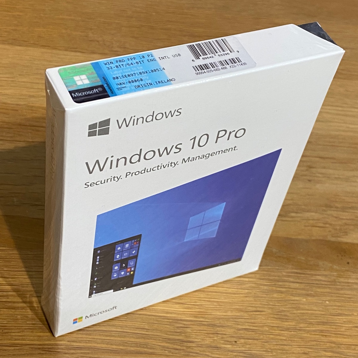 Microsoft Windows 10 Professional USB 64/32 Retail Boxed English