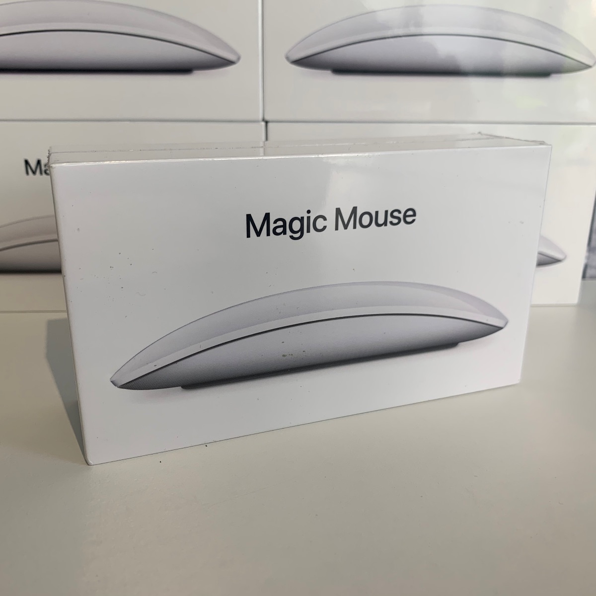 Original Apple Magic Mouse 2 White MLA02Z/A Wireless for Mac New and Sealed MLA02Z/A 888462660341 (Brand New & Sealed)