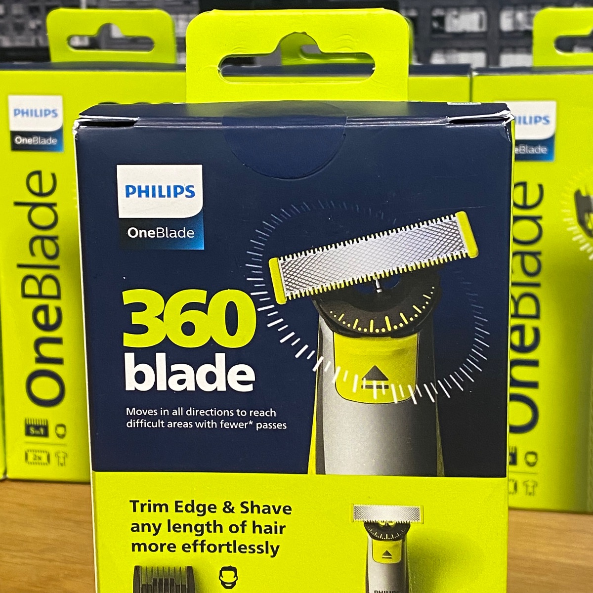 Philips OneBlade 360 Hair Shaver Trimmer Razor Cordless Comb for Face &  Body
