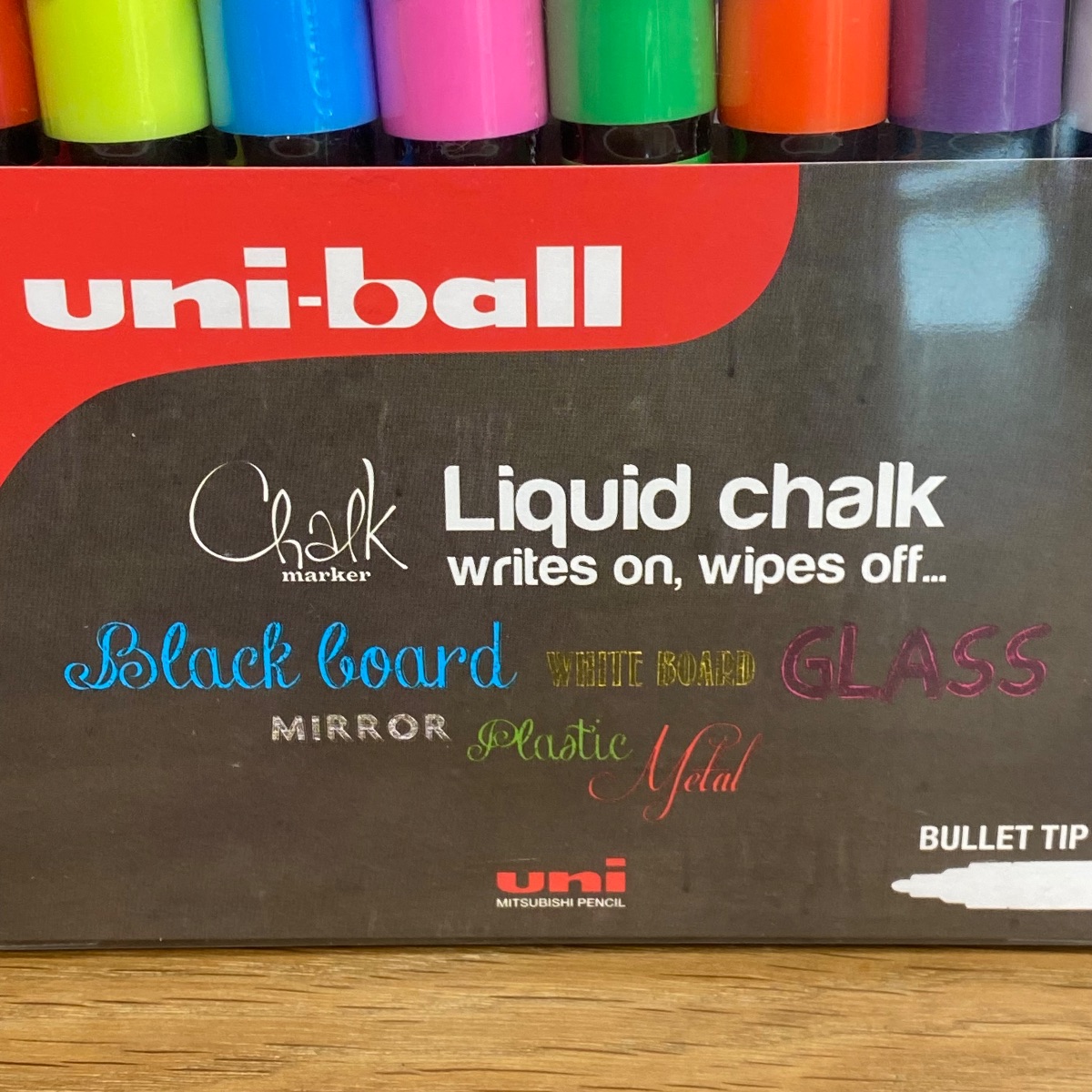 Uni-Ball Liquid Chalk Markers Bullet Tip Assorted Coulors PWE-5M (Set of 8) PWE5M 5012788046670 (Brand New)