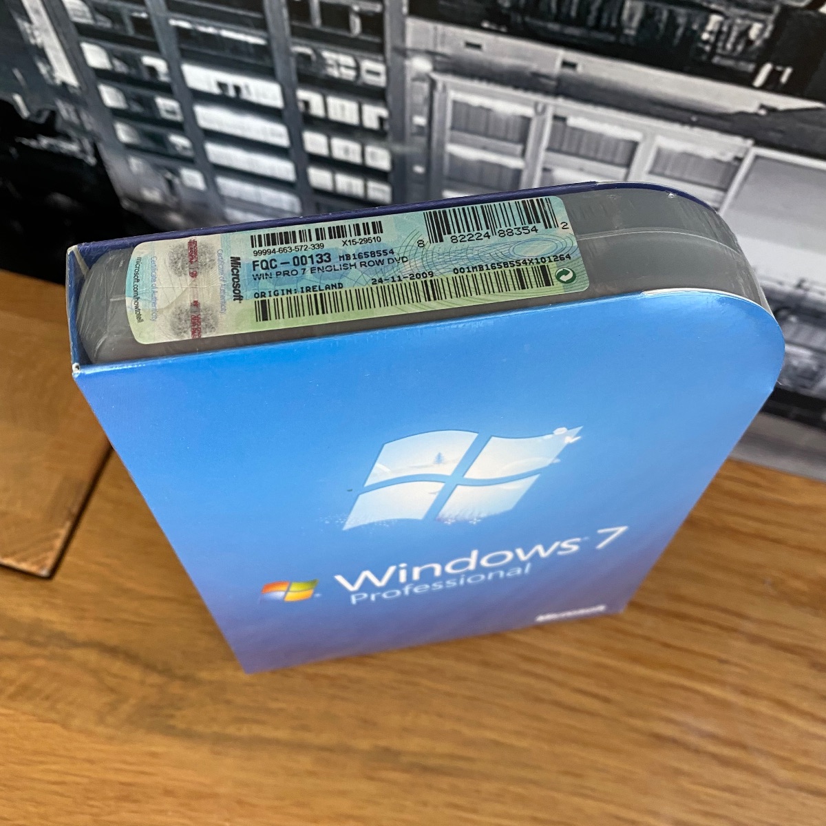 Windows 7 Professional 32/64-Bit DVD FQC-00133 100% Genuine UK Retail Sealed FQC-00133 882224883542 (Brand New)